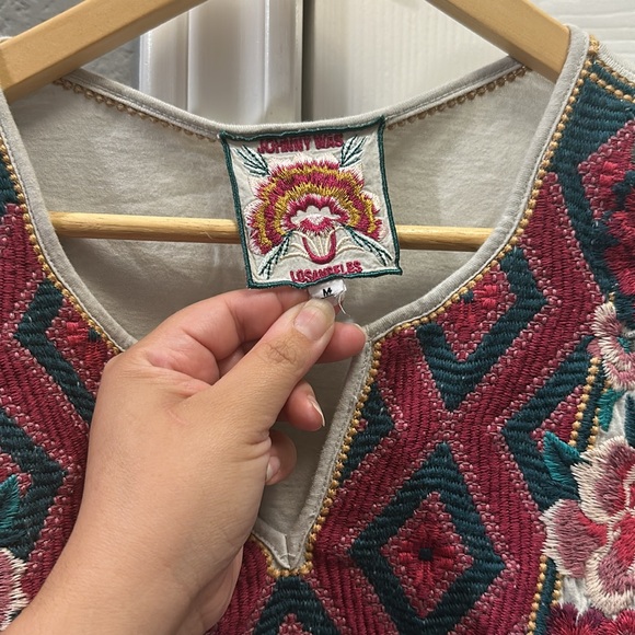 Johnny Was Annaliese Embroidered Peasant Top Size Medium - Picture 3 of 4